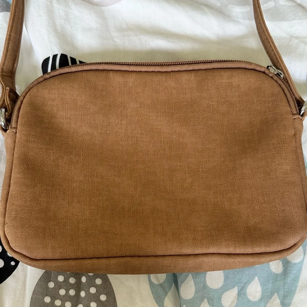 Vegan Leather Crossbody Bag Adjustable Shoulder Strap - Picture 2 of 6